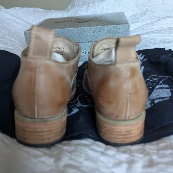 Freebird Mabel oxford, taupe multi - size 8M - Picture 8 of 11